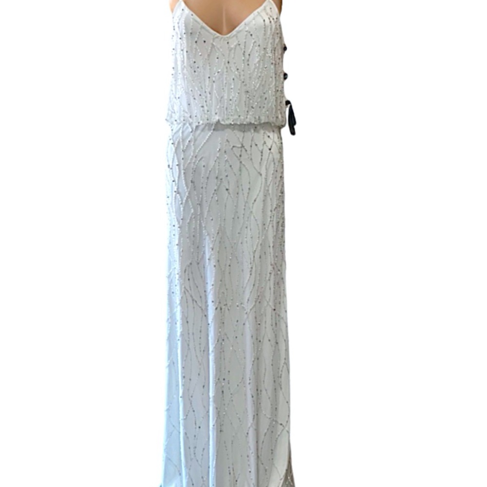 ADRIANNA PAPELL WHITE WITH SILVER BEADING GOWN SIZE 4 BNWT ORIG.$299